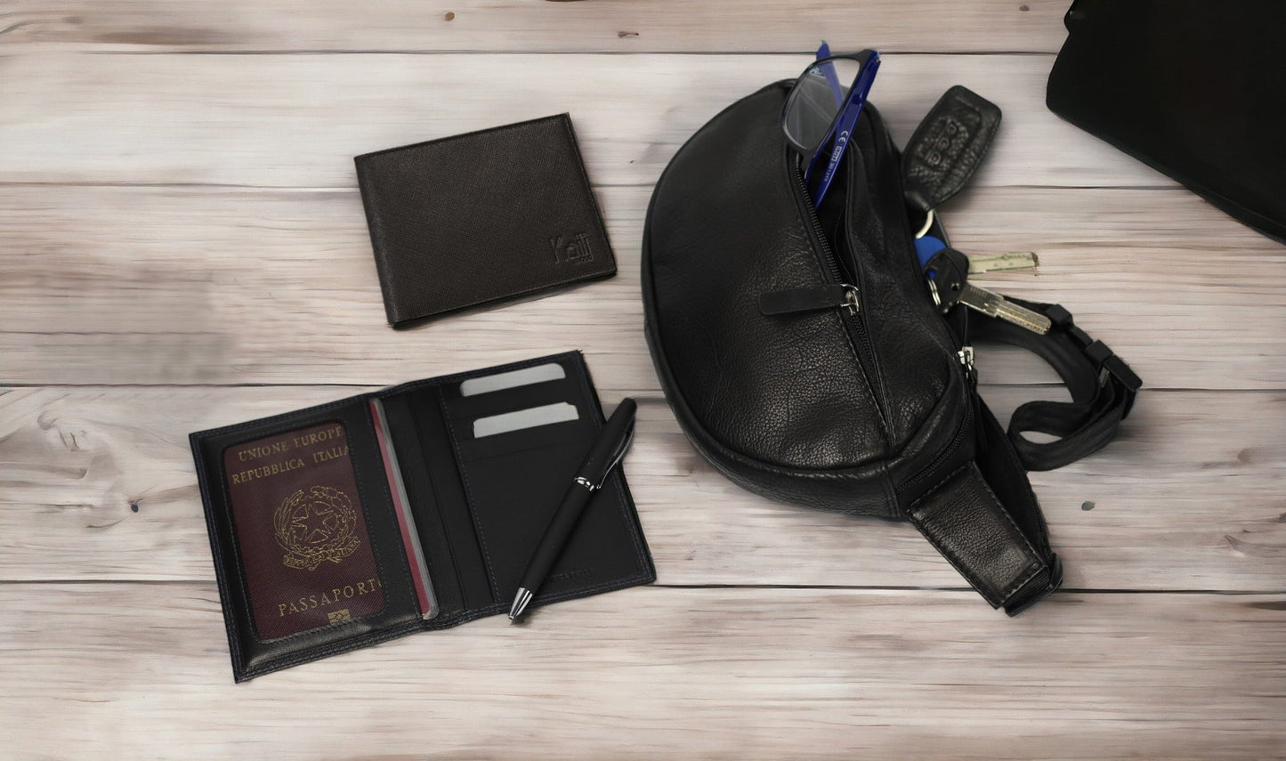 K10222AB | Document Holder + Passport in genuine full-grain leather, with light grain. Black color. Size when closed: 10 x 14 x 1 cm - Packaging: hard bottom/cover Gift Box
